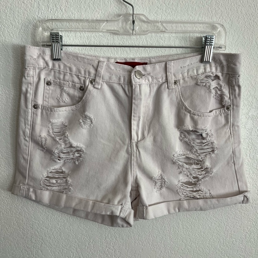 Signature 8 Distressed Shorts